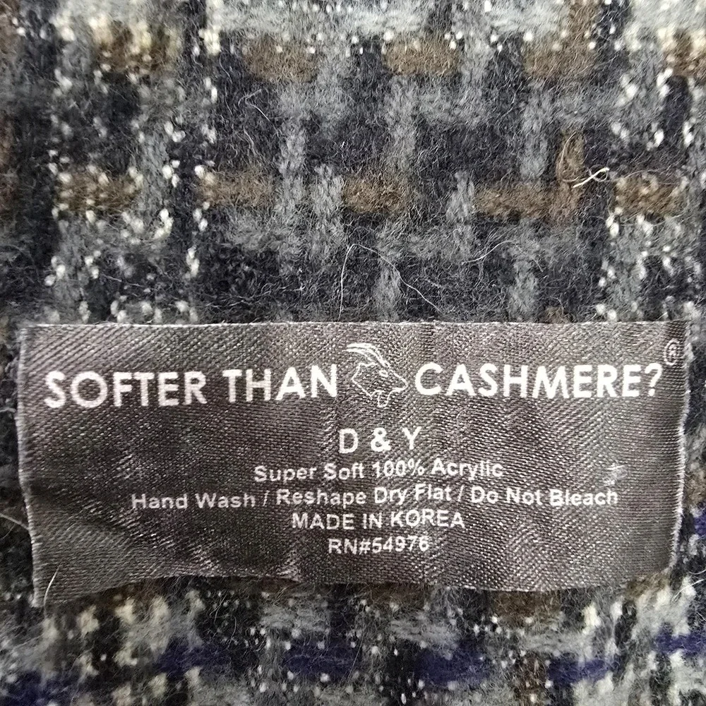 D&Y Softer Than Cashmere Scarf Gray Blue Plaid Checkered 100% Acrylic Soft 12x64